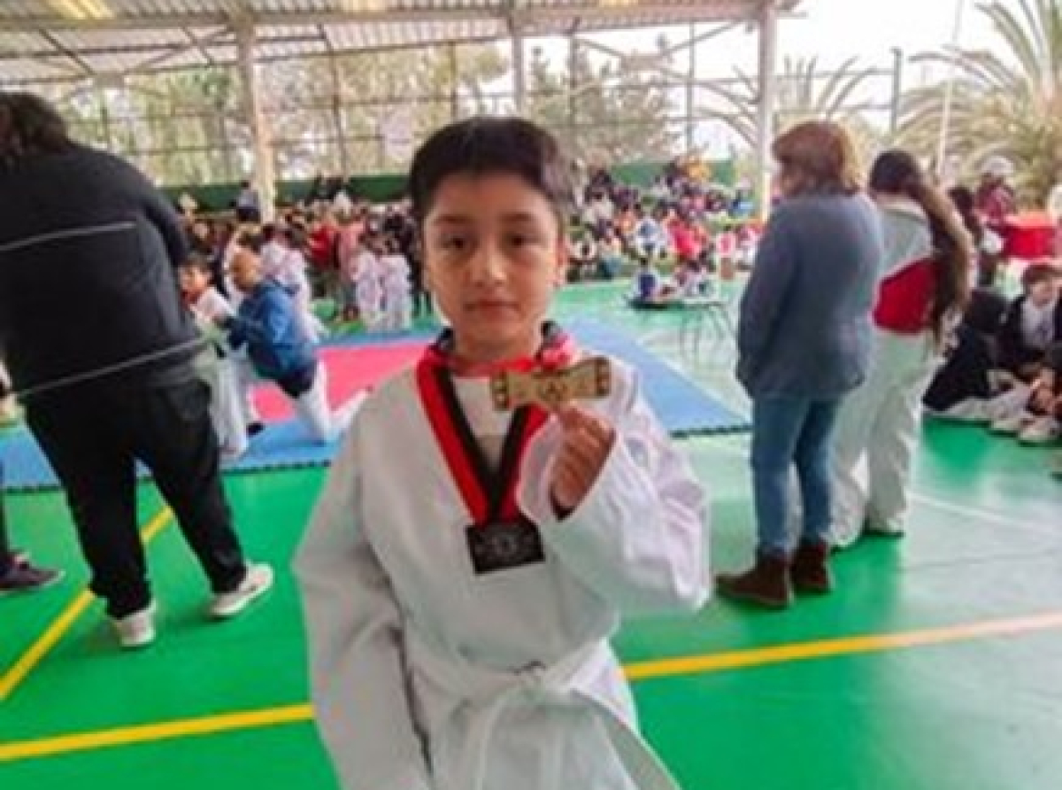 ESTUDIANTES DESTACADOS EN DISCIPLINAS DEPORTIVAS