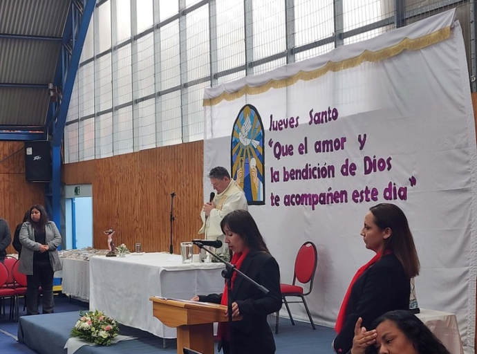 LITURGIA BENDICIÓN DEL PAN Y DE LOS NIÑOS EN JUEVES SANTO