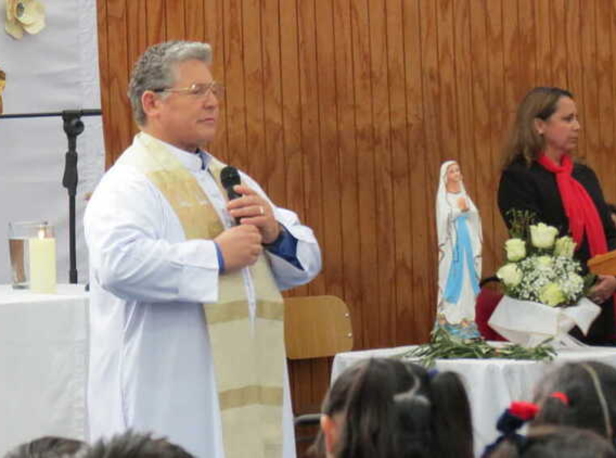 LITURGIA BENDICIÓN DEL PAN Y DE LOS NIÑOS EN JUEVES SANTO