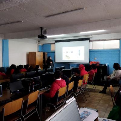 Photo 5125442228645374645 X