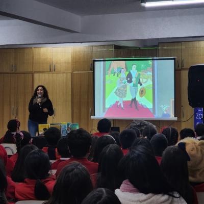 Charla Paz Corral Escritora 5