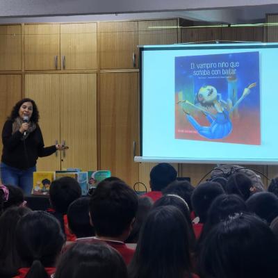 Charla Paz Corral Escritora 8