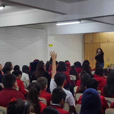 Charla Paz Corral Escritora 9