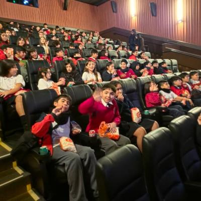 Salida Cine Quintos Simce 2025 3